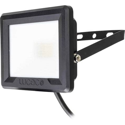 Luceco LED Slimline Floodlight IP65 Black 800LM 10W 4000K 1.0m Cable | Wilko