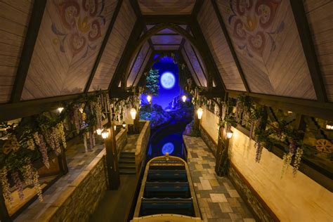 Anna And Elsas Frozen Journey Ride Vehicles Flooding At Fantasy