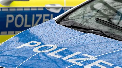 Bremen Polizei fahndet mit Fotos nach mehreren Verdächtigen