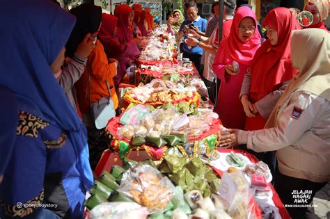 Jelajah Nagari Awak Festival Jajanan Tradisional Merawat Kekayaan