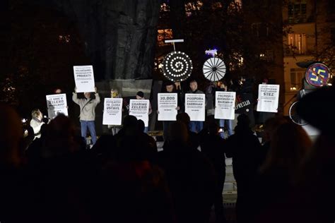 Petkovi Protestniki Napovedujejo Nov Vseslovenski Protest N