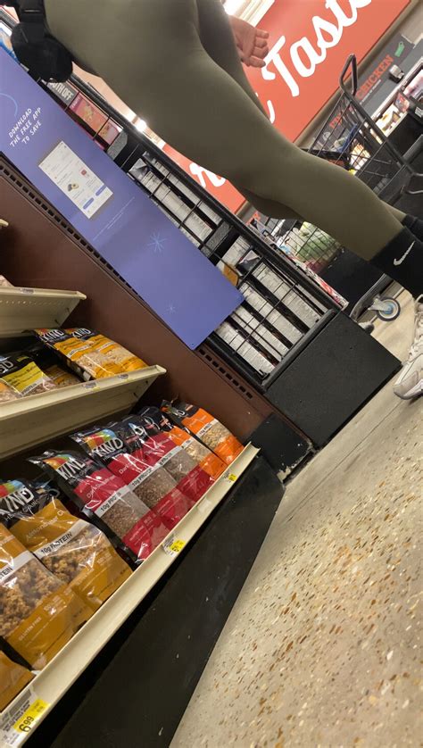 Latina Excellent Shaped Ass Spandex Leggings Yoga Pants Forum