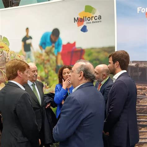 Vicente Del Bosque Presenta En Fitur El Nuevo Torneo Femenino Y La Ii