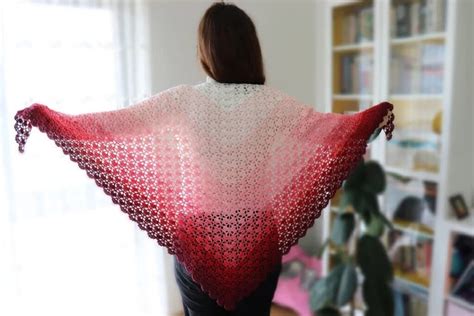 14 Strikingly Beautiful Shawl Crochet Patterns Crochet Life