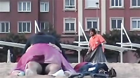 Horny Drunken Girl Riding His Pecker On The Beach Voyeurstyle