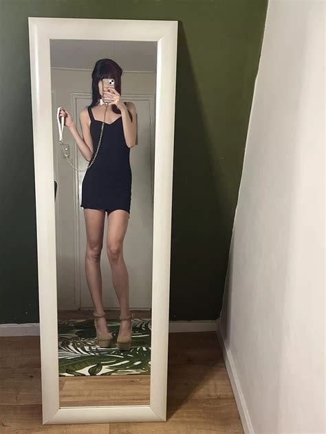 Walk Me Nudes Collared Nude Pics Org