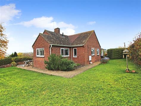 3 Bed Detached Bungalow For Sale In Windmill Close Aldbourne