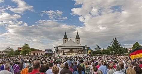 Medjugorje Tutti I Giorni Cari Pellegrini E Amici Di Medjugorje Vi