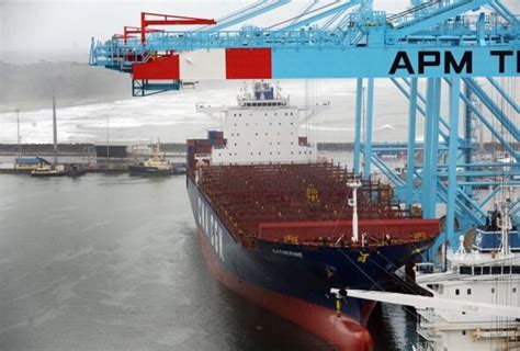 APM Terminals Moín recibe al mayor portacontenedores desde el inicio de