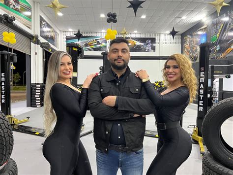 Cris Galera Da Redetv Estrela Campanha Ao Lado De Andressa Urach E