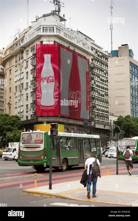 Argentina Buenos Aires Plaza De La Republica Gran Iluminado Coca