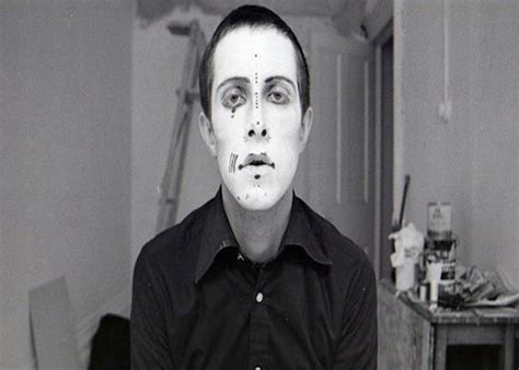 Clive Barker's Two Sentence Scary Story - www.CliveBarkerCast.com