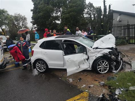 Three Vehicle Collision In Alberton North Leaves Five Injured