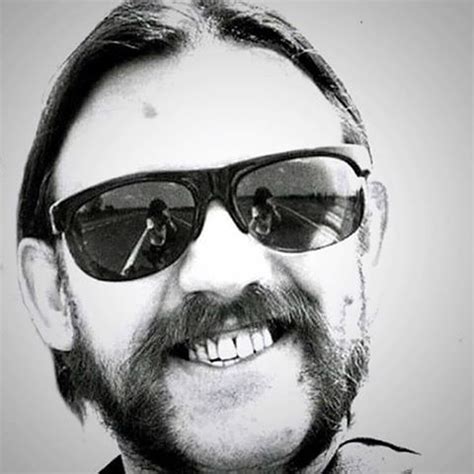 Pin de Petr Hoščálek em LEMMY is RöcknRoll Förever Musica Modelos