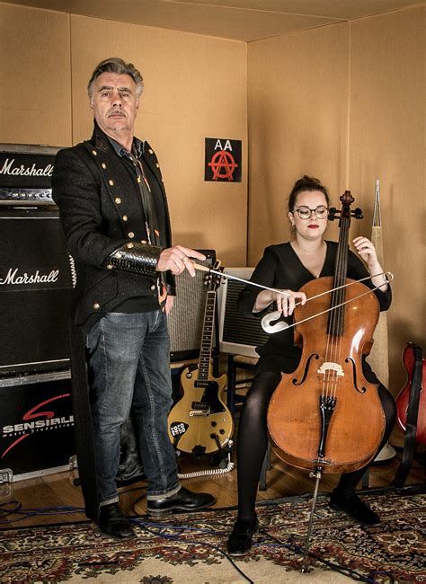 Sex Pistols Bassist Glen Matlock Tells Punk Fans Don T Hold Your Breath For Another Reunion