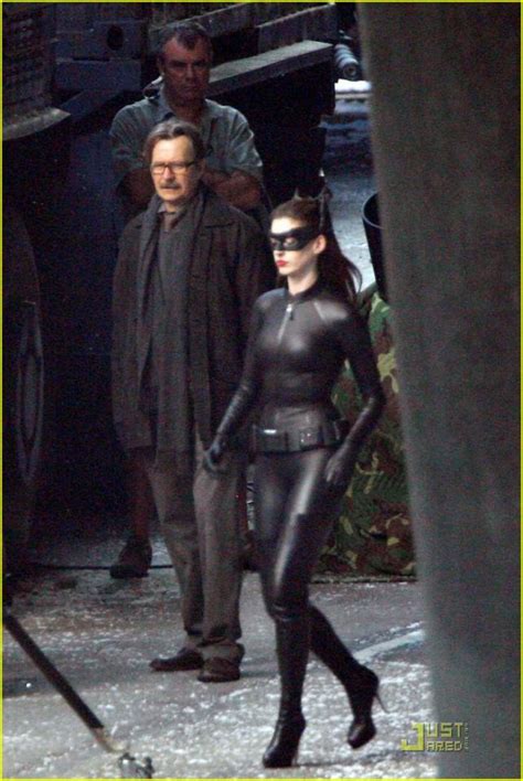 First Look Anne Hathaway As Catwoman With Mask And Ears Comic Vine