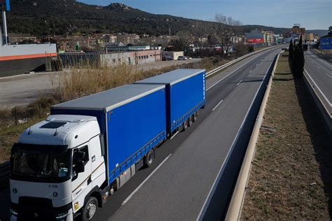 Acuerdo Entre Sindicatos Y Patronal Para Desconvocar La Huelga En El Transporte