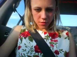 Girl Eats Pussy While Girl Driving ChangePorn Videos On ChangePorn