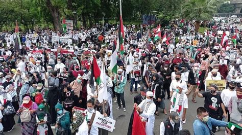 Foto Foto Penampakan Massa Aksi Bela Palestina Di Depan Kedubes As