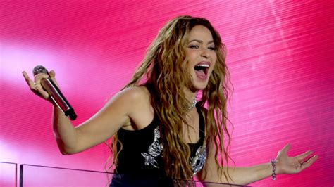 Shakira Ofrece Concierto Gratuito En Times Square Nueva York Jessie