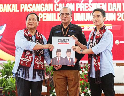 Update Pemilu 2024 KPU Nyatakan Berkas Capres Cawapres Prabowo Gibran