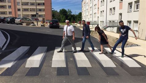 Un Premier Passage Piéton En 3d A été Installé à Limoges France Bleu