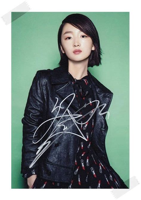 Zhou Dongyu Autographed Signed With Pen Photo Picture 4 6inches Freeshipping 012017 Autograph