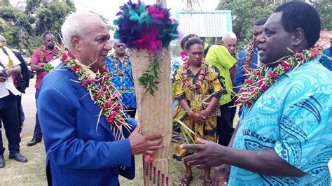 Vanuatu Nidim Loa Blong Stopem Memba I Jamp From Wan Grup Go Long