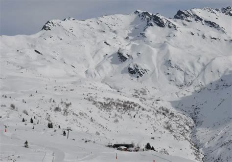 La Thuile Skiing And Snowboarding Ski Lifts Terrain Trail Maps And Lift