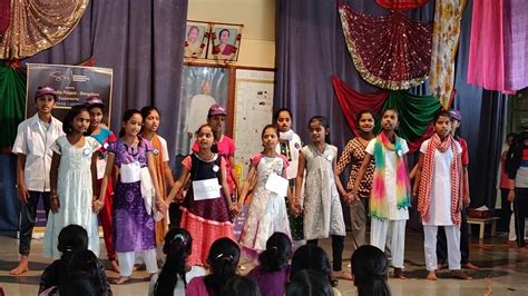 Shubham Karoti Gurukula Girls Singing A Bengali Song As Part Of