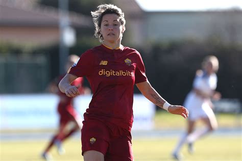 Femminile Giacinti Volevo Mollare Il Calcio Poi Arrivata La Roma