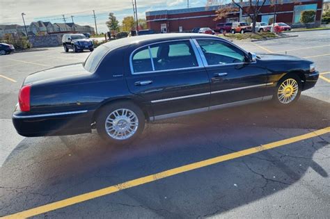 2011 Lincoln Town Car Signature L Lake Forest Illinois Hemmings