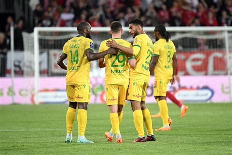 Football Ligue 1 FC Nantes Strasbourg Les Compositions 15 H Sur