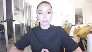 Sensualbettty Private Chaturbate Busty Perfect Tits Dreamy Physique Sexy Broadcaster