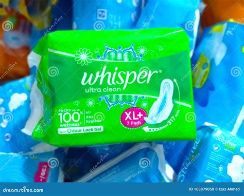 Whisper Choice Ultra Clean Sanitary Napkin For Women Proctor And