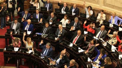 En Un Acuerdo Secreto Los Senadores Votaron A Mano Alzada El Aumento De