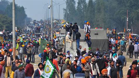 Indian Police Use Tear Gas To Halt Farmers Protest March To New Delhi