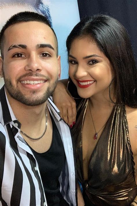 Ex mulher de Wesley Safadão Mileide Mihaile posa cantor de funk e