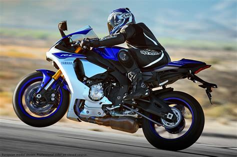 2015 Yamaha Yzf R1 Game On Asphalt And Rubber