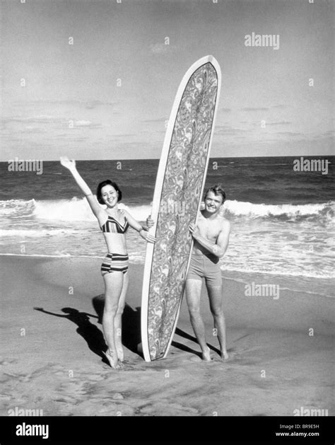 M Dchen Jahre Alt Bikini Schwarzwei Stockfotos Und Bilder Alamy