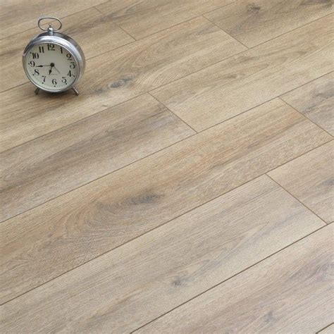 Golden Oak Flooring Laminate