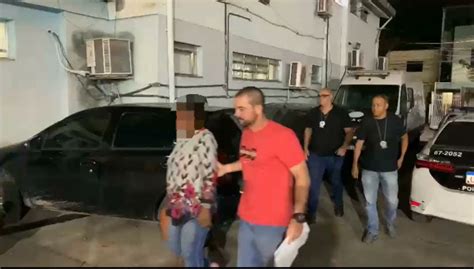 Mulher Presa Em Volta Redonda Suspeita De Matar O Marido Um Golpe