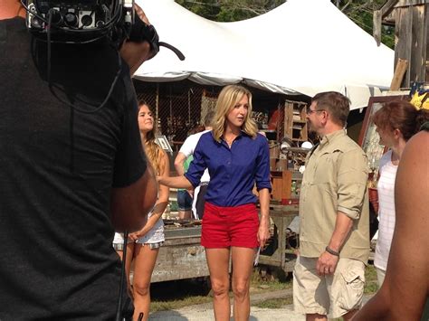 Lara Spencer The Brimfield Antique Show Sept 2014 Filming Hgtvs Flea Market Flip Loved