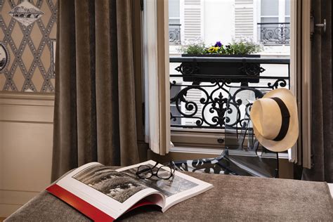 Our rooms | Hôtel de Londres Eiffel | Connecting rooms | Eiffel Tower ...