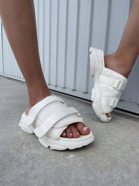Капці в стилі dior slippers white premium шльпки жіночі — ціна 1900 грн ...