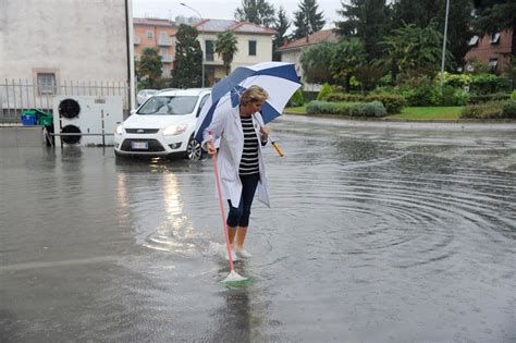 Maltempo Disagi A Lucca Pisa E Pistoia Allerta Gialla Fino A