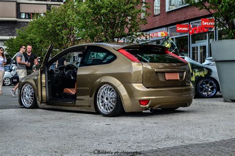 Brown Ford Focus Mk Tuning Ford Rs Ford Focus Rs Slammed Cars Ford