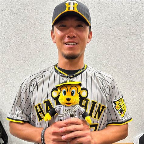 阪神タイガースさんのインスタグラム写真 阪神タイガースinstagram「今日のヒーローは今季4勝目、神宮球場でのプロ初勝利をあげた