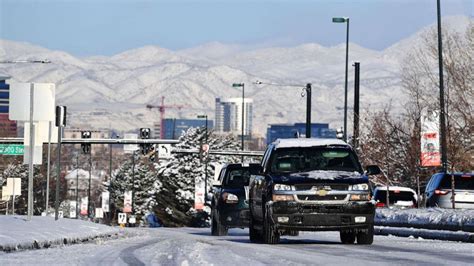 Denver still waiting for 1st snow of season, breaking record - ABC News