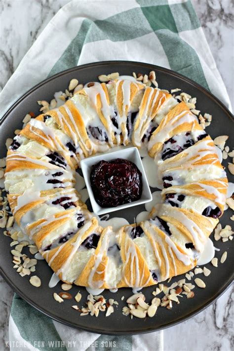 Raspberry Cream Cheese Crescent Ring Recipe Cart